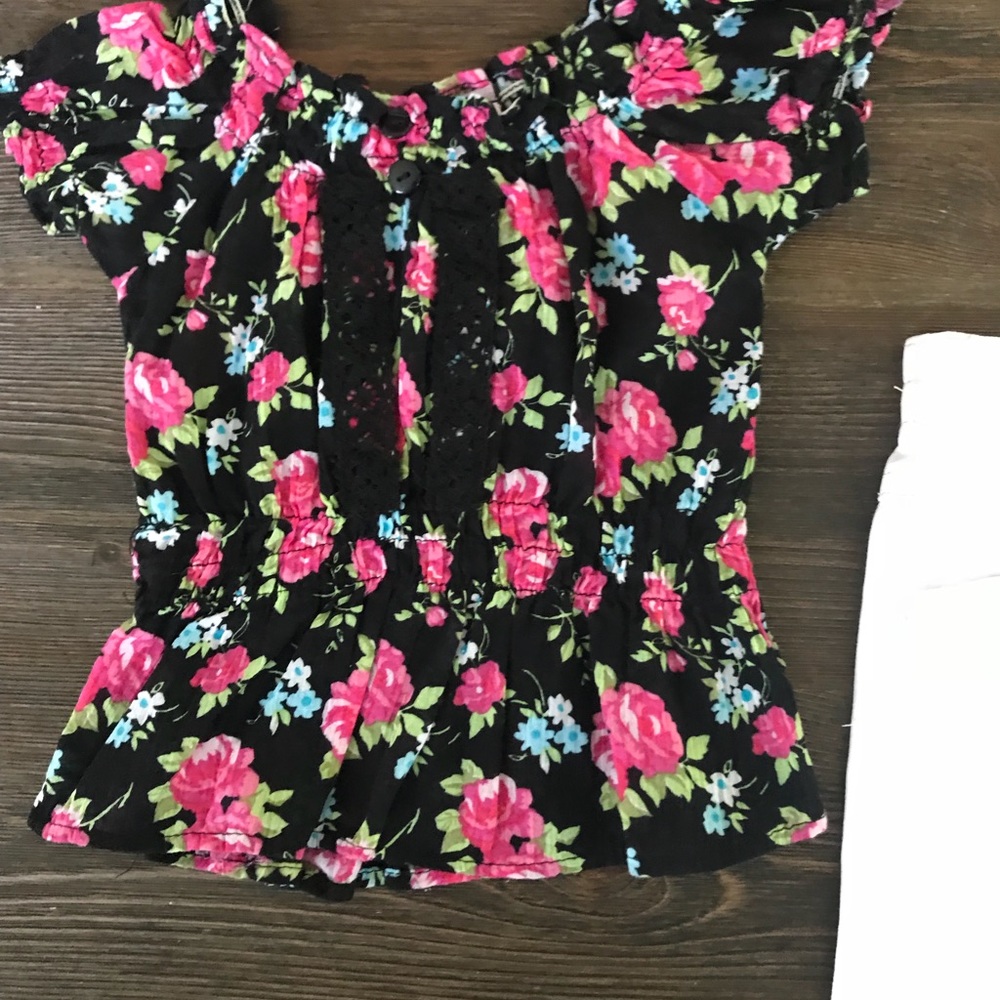 5/$20 NANETTE 2 PC FLORAL TOP WHITE PANTS 12 month - Picture 3 of 3